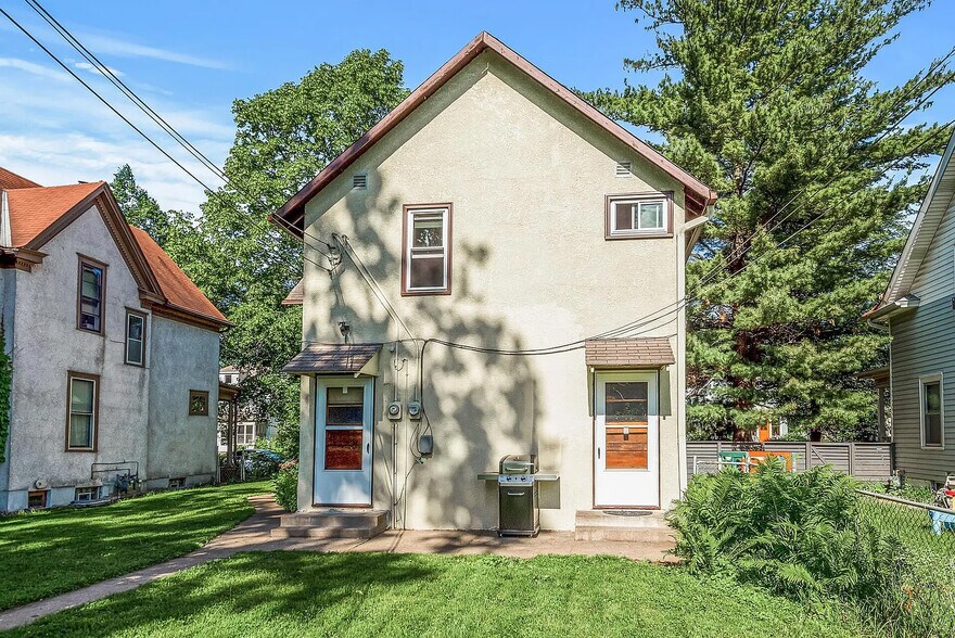 Building Photo - 2527 29th Ave S