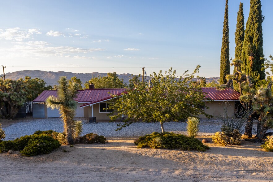 Building Photo - 56524 El Dorado Dr