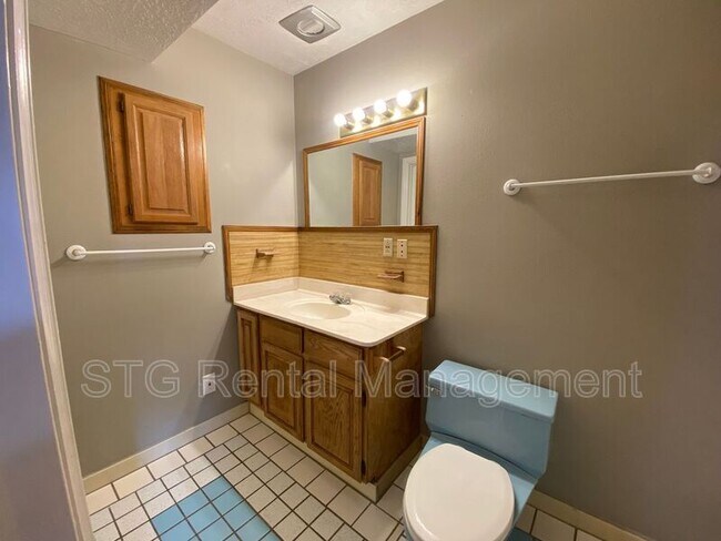 Building Photo - 145 E 500 S