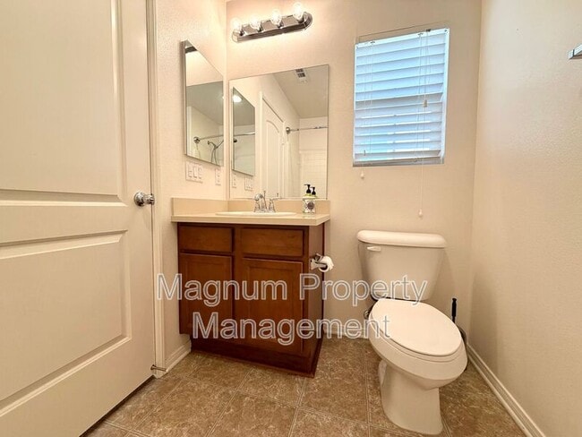 Building Photo - 37390 Paseo Violeta