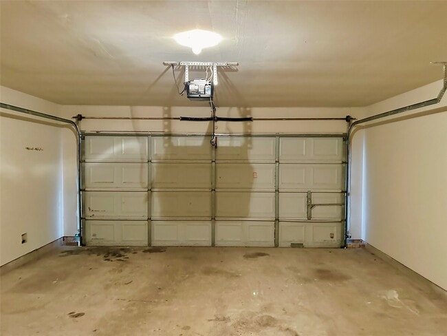 Building Photo - 20410 Nelva Park Ct