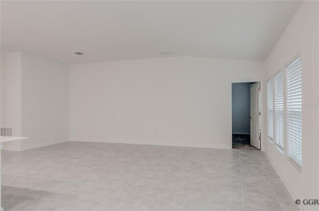 Building Photo - 4975 Worchester Dr
