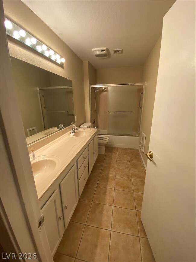 Building Photo - 9033 Gemstone Dr