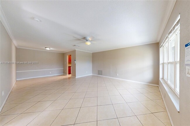 Building Photo - 841 SW 63rd Ave
