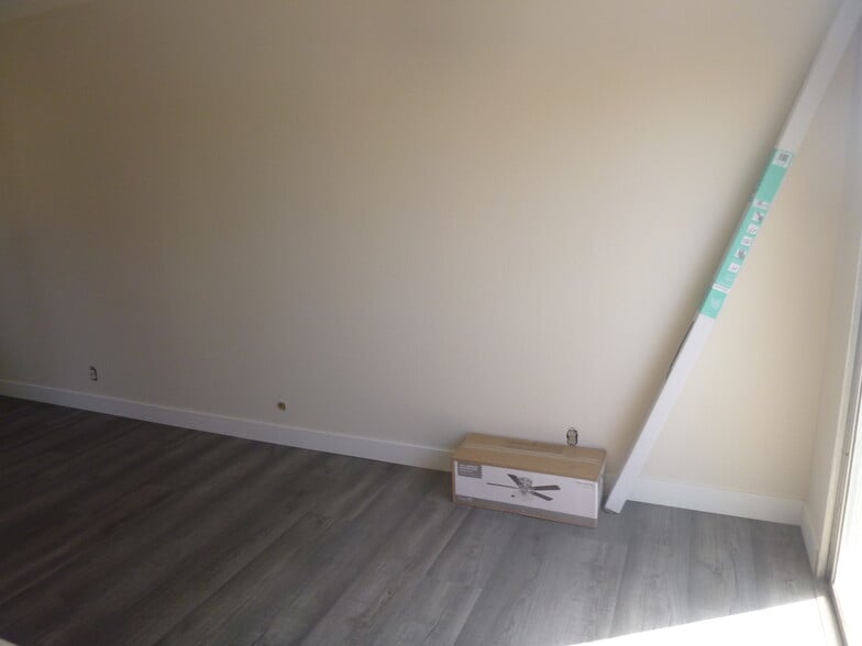 Building Photo - 1805 8th Ave