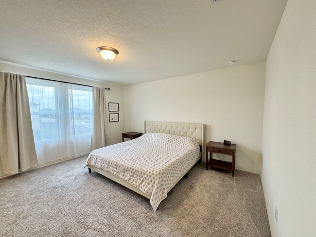 Building Photo - 5003 Cassiopeia-