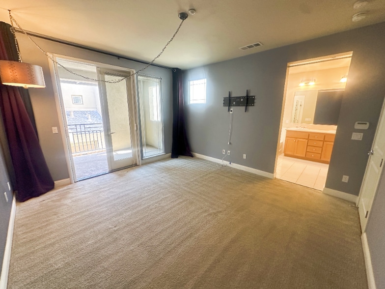 Building Photo - 3763 Klamath Ln
