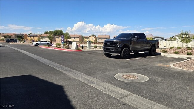 Building Photo - 988 Gearus Pl