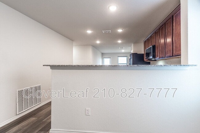 Building Photo - 6026 Bluestem Wy