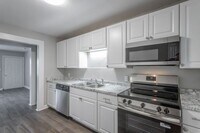 Building Photo - 1006 Glenwood Dr