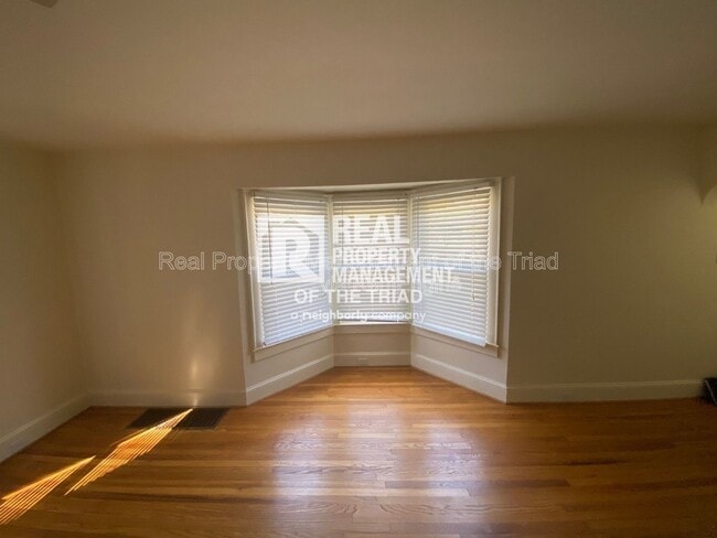 Building Photo - 1223 Ebert St