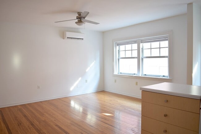 Interior Photo - Windemere