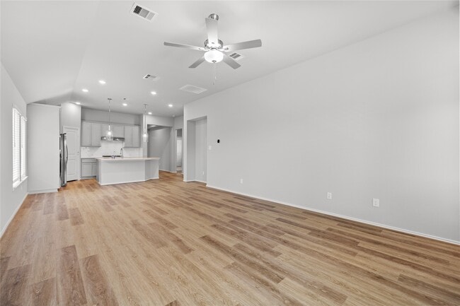 Building Photo - 10414 Starfire Yellow Dr