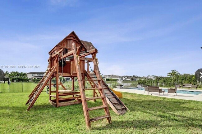 Building Photo - 6804 N Stillwater Shores Dr