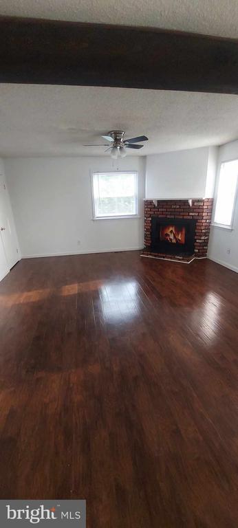 Building Photo - 9 Cottage Gate Rd