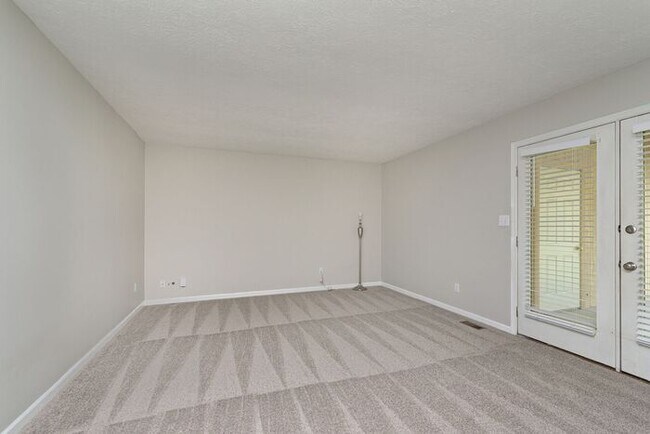 Building Photo - Sweet 4 Bedroom 2.5 Bath Home in Great Fishers Location Within Walking Distance to the Nickel Pla...