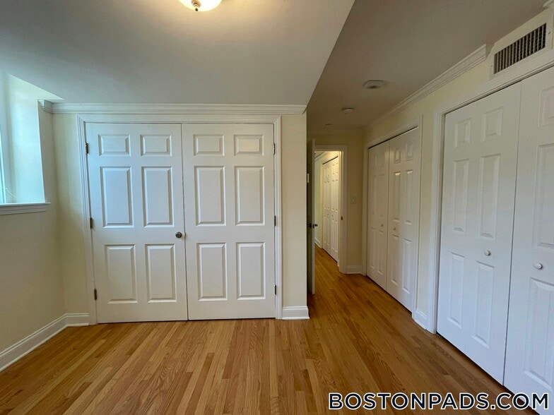 Building Photo - 21 Wendell St