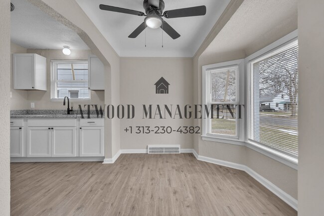 Building Photo - This beautifully updated 2-bedroom, 1-bath single-family home is ready for move-in!