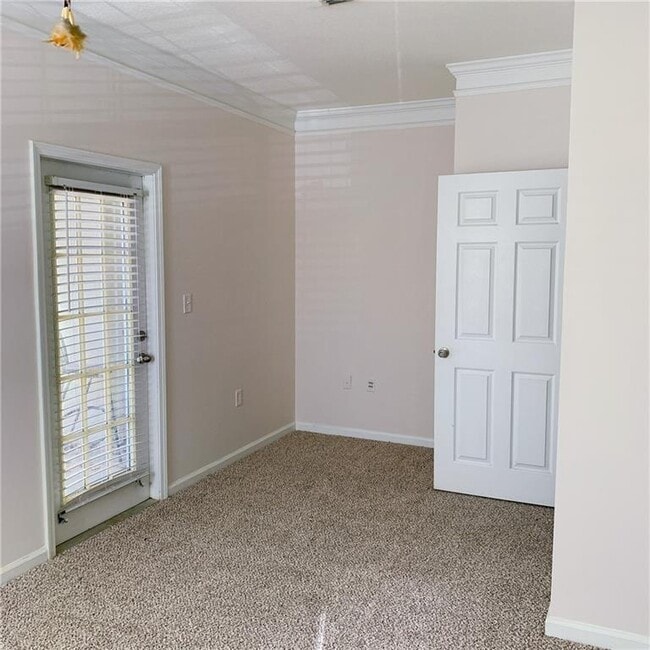 Building Photo - 5201 Westchester Ridge NE