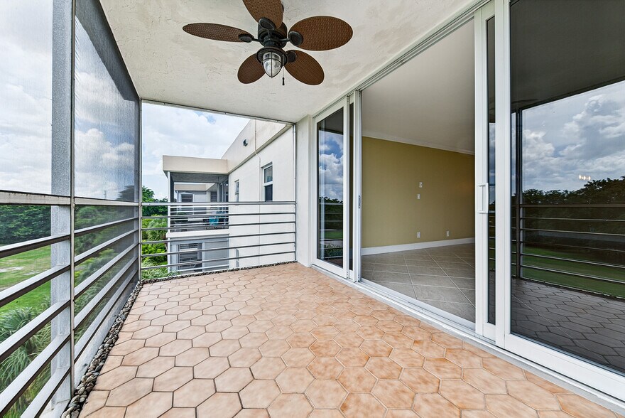 Building Photo - 4000 Cypress Grove Way