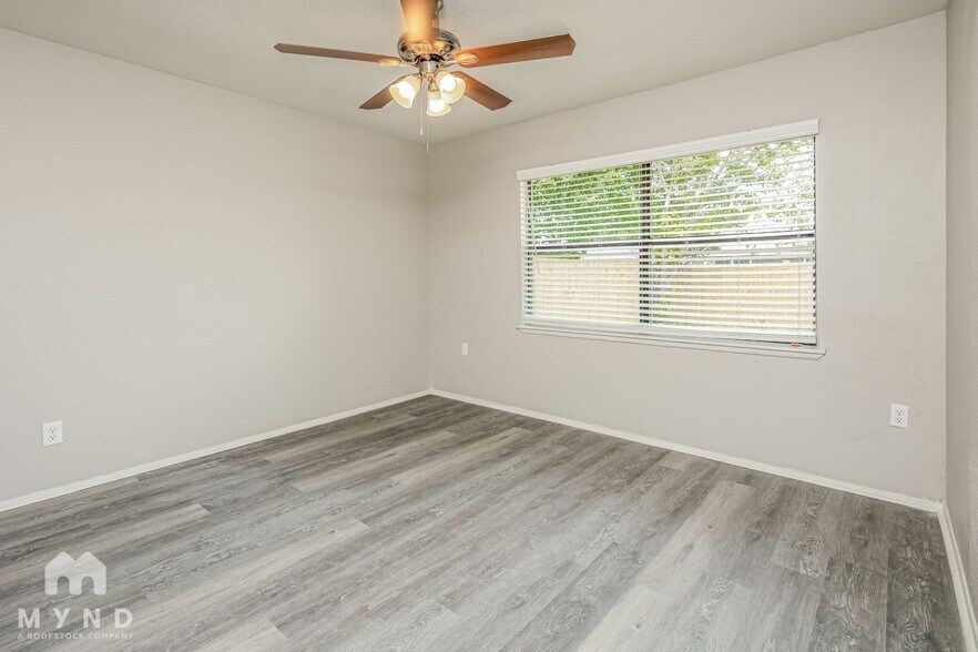 Building Photo - 4220 Caldwell Ave