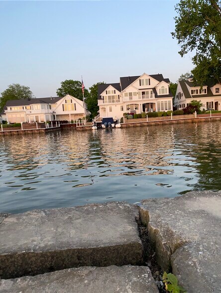 Building Photo - 783 Sandusky St