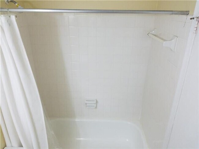 Building Photo - 8750 Royal Palm Blvd