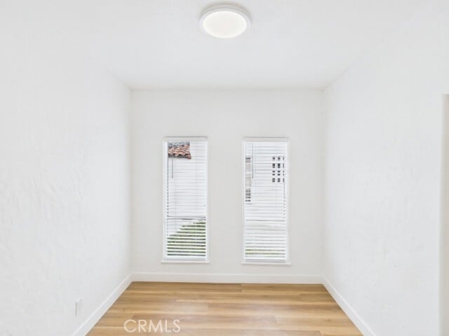 Building Photo - 1533 E 3rd St