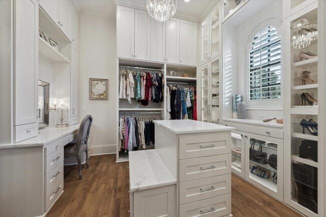 Building Photo - 20 Lacewood Ln