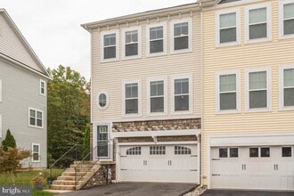 Building Photo - 311 Kahler Way