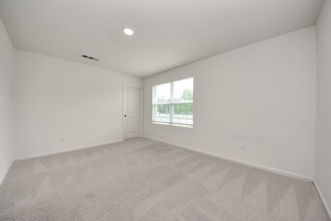 Building Photo - 18740 Lucas Michael Wy