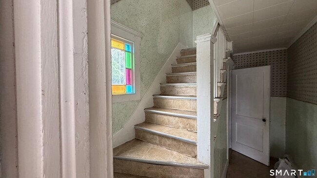 Building Photo - 182 Beechwood Ave