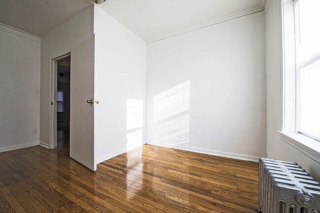 Building Photo - 4815-23 W Cortez St Chicago, IL 60651