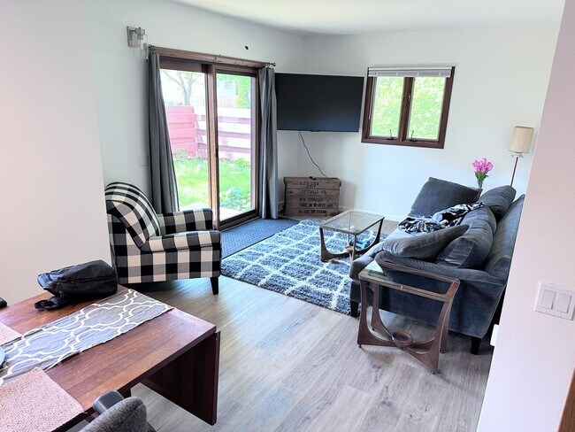 Building Photo - Kleisinger Duplex