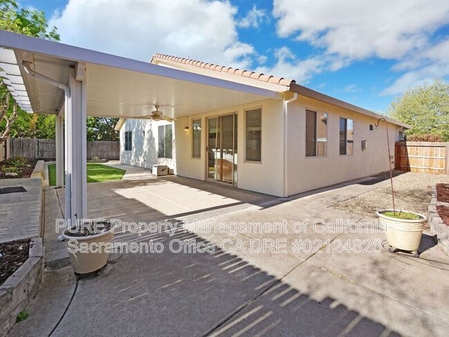 Building Photo - 1732 Bamboo St