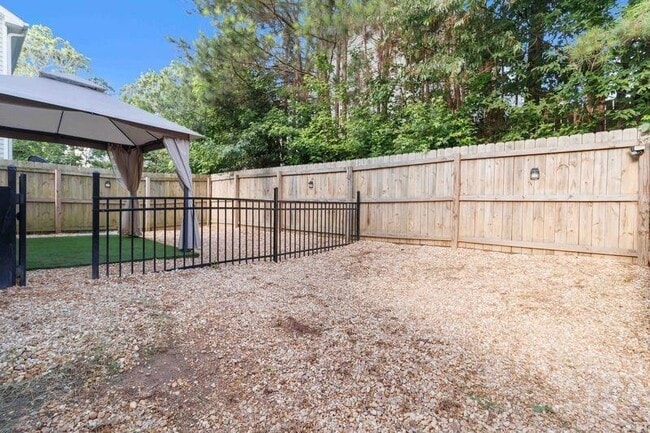 Building Photo - 420 Thistle Cove