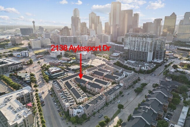 Building Photo - 2138 Aylesport Dr