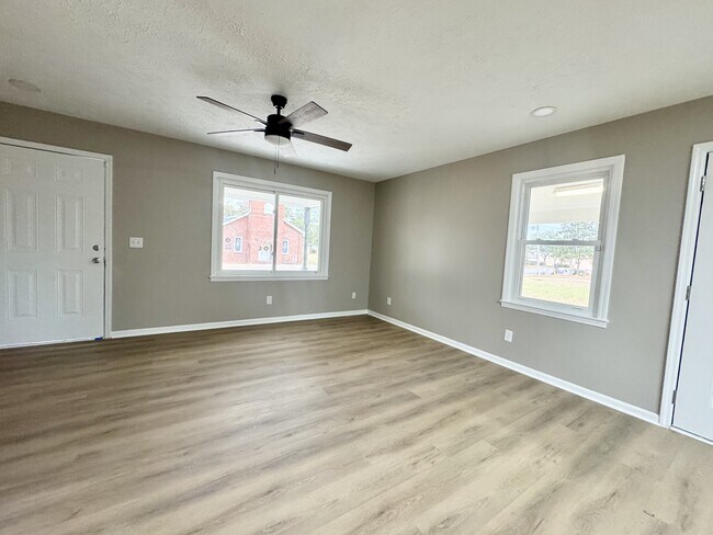 Building Photo - 1629 9th Ave