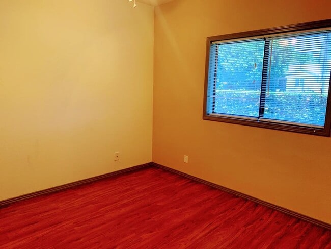 Building Photo - 10943 Laurel Canyon Blvd