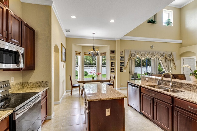 Building Photo - 8134 Bautista Way