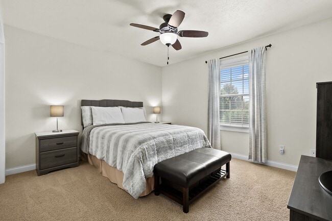 Building Photo - Four bedroom, 3 Bathroom with Bonus Room and Office, ranch style home in Mattawan!