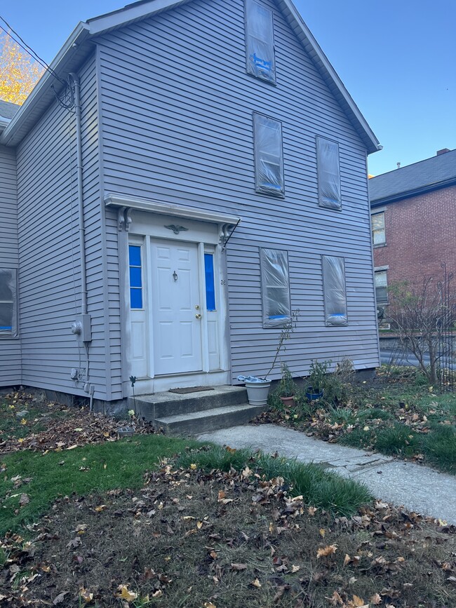 Building Photo - 36 Union St