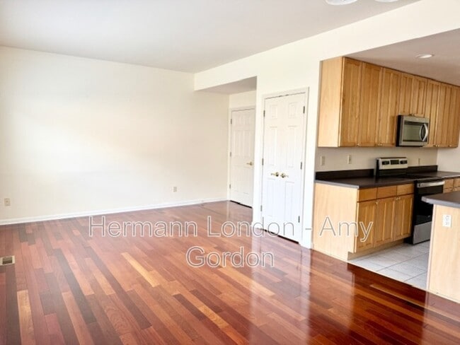 Building Photo - 4159 McPherson Ave