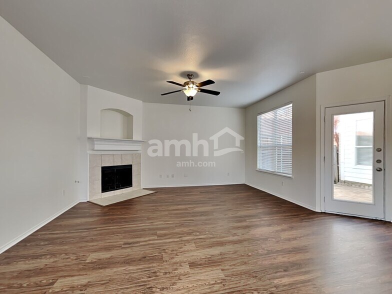 Building Photo - 5400 Redwater Ct