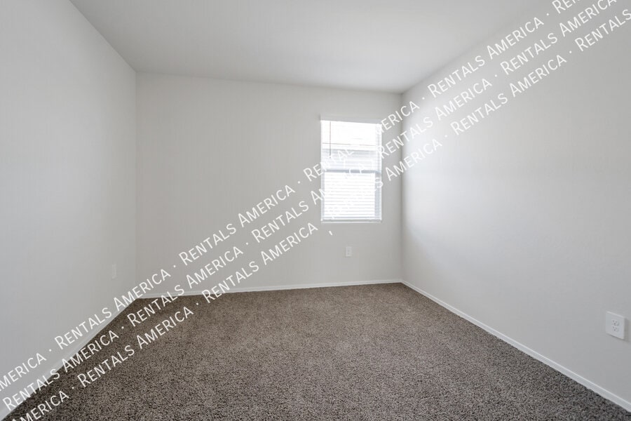 Building Photo - 4655 W Basil Ave