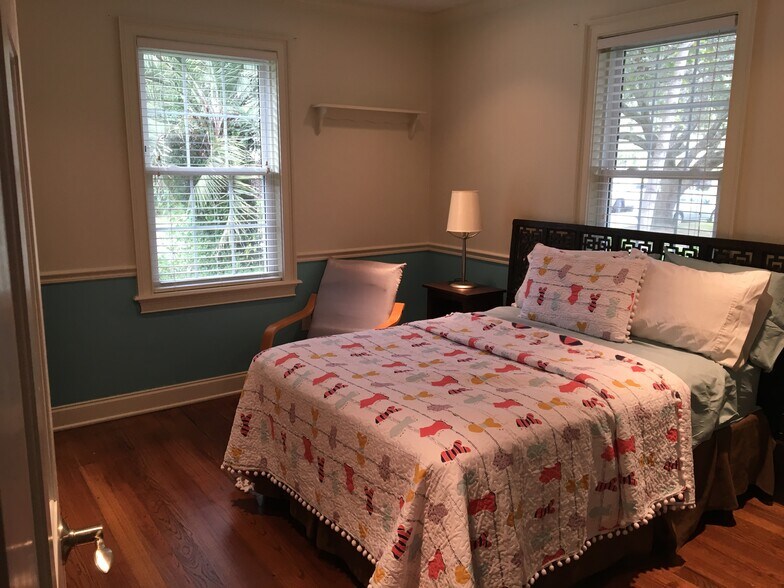 Beroom 2 - 20 Craven Ave