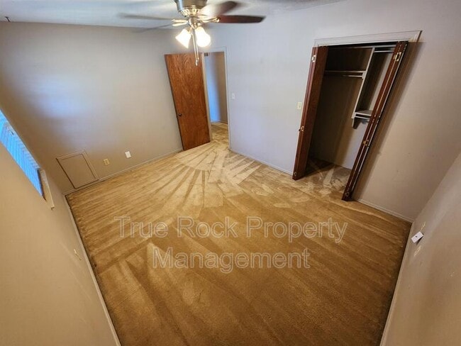 Building Photo - 2516 E Timber Terrace