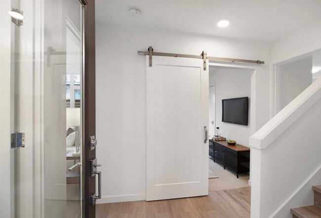 Building Photo - Modern Wallingford/Fremont Home with Rooftop Views & Designer Finishes