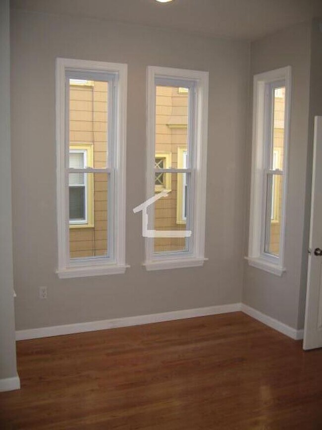 Building Photo - 47A Allston St