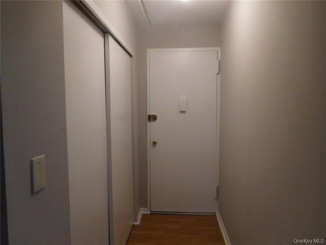 Building Photo - 4 Consulate Dr